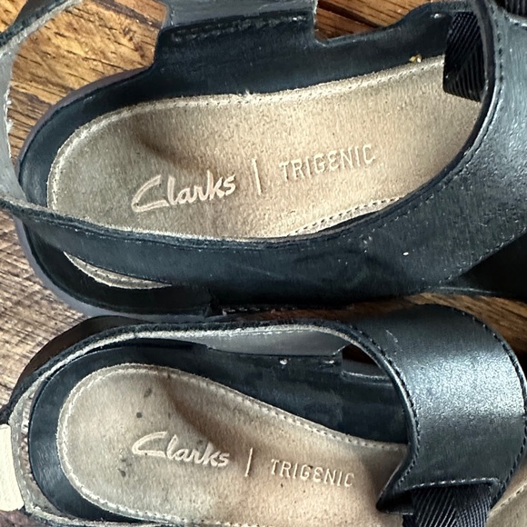 Clarks Tri-Clover Sandals - Picture 2 of 5